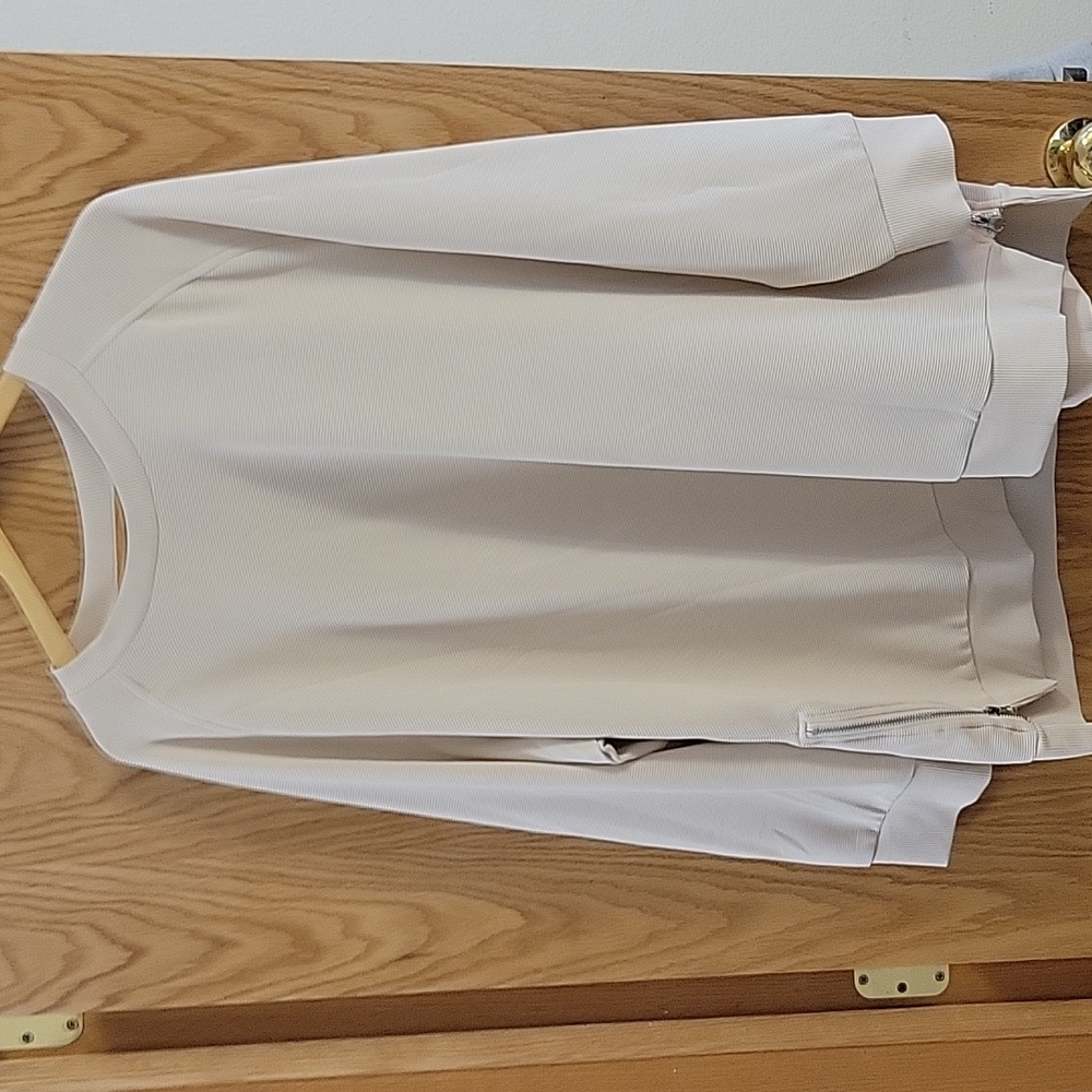 Cream Oversized Sweatshirt